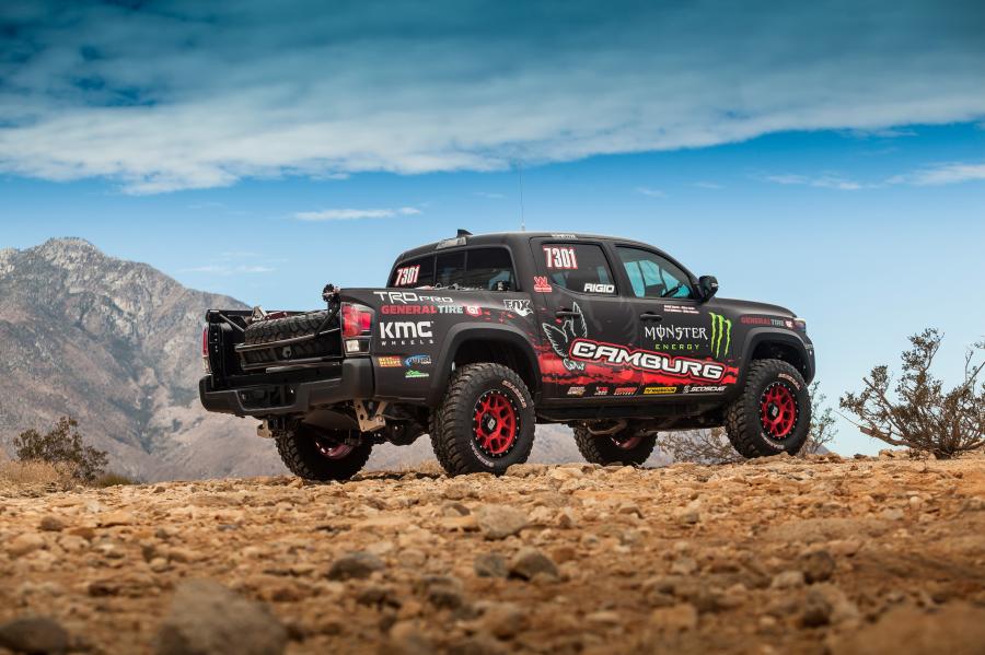  Toyota Tacoma TRD Pro Race Truck 2016 года  (фото 6 из 8)